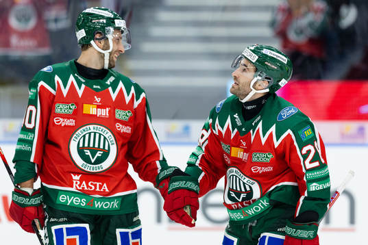 Frölundas Anthony Greco jublar ihop med Petteri Lindbohm