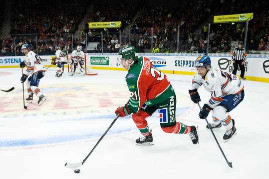 Frölundas Jere Innala och Växjös Brian Cooper
