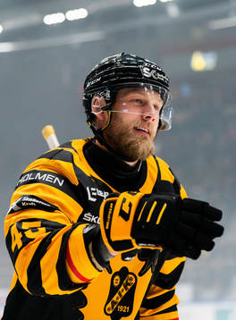 Skellefteås Oscar Möller jublar