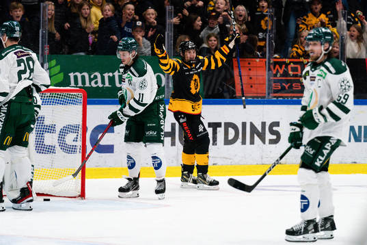 Skellefteås Axel Sandin Pellikka gör sitt första SHL mål