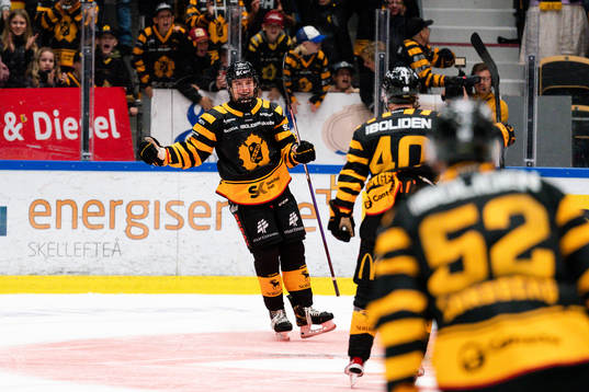 Skellefteås Axel Sandin Pellikka gör sitt första SHL mål