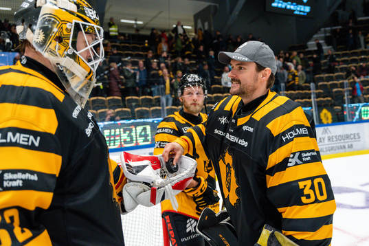 Skellefteås målvakt Linus Söderström och målvakt