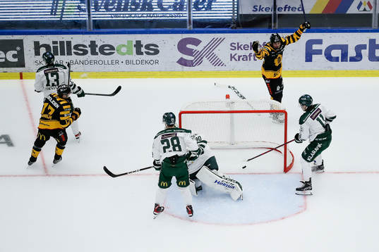 Skellefteås Axel Sandin Pellikka gör sitt första SHL mål