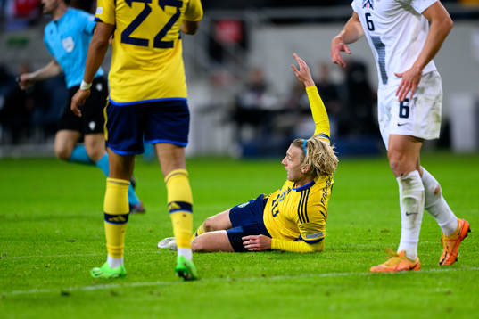 Emil Forsberg of Sweden reacts