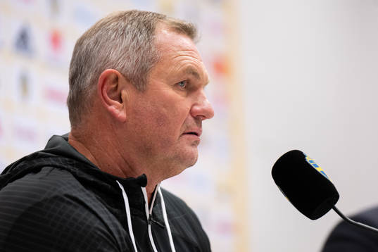 Head coach Matjaz Kek of Slovenia