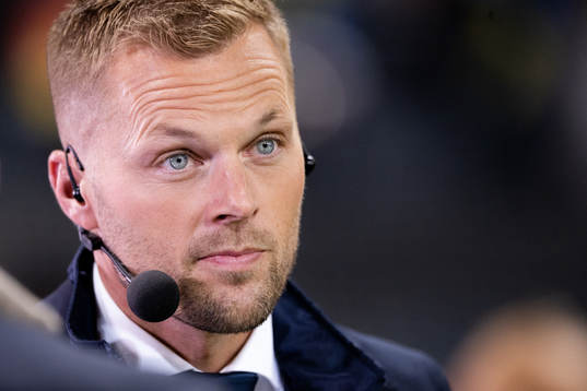 Sebastian Larsson in the Viaplay studio