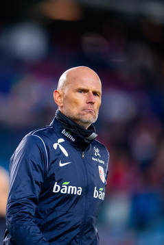 Head coach Ståle Solbakken of Norway