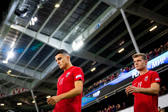 Mohamed Elyounoussi and Alexander Sørloth of Norway enter