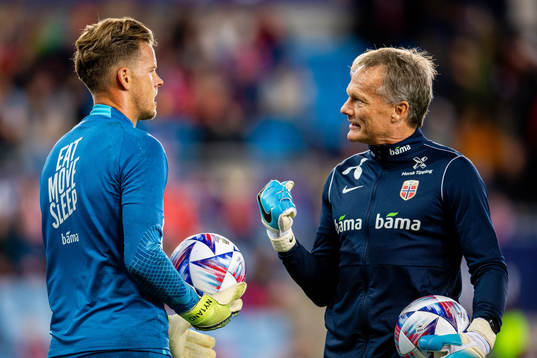 Goalkeeper Ørjan Håskjold Nyland and Frode Grodås,