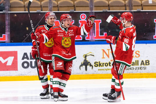 Moras Anton Heikkinen jublar