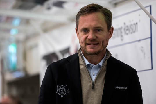 Karlskogas tränare Karl Helmersson