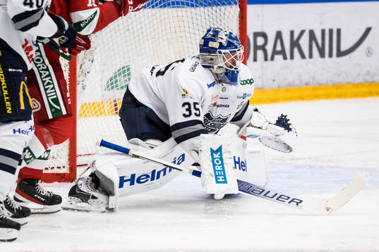 Karlskogas målvakt Lars Volden