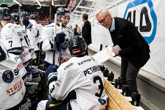 Karlskogas assisterande tränare Johan Schoultz