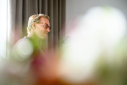 Oscar Sundh, assisterande sportchef/scout i HV71, blir
