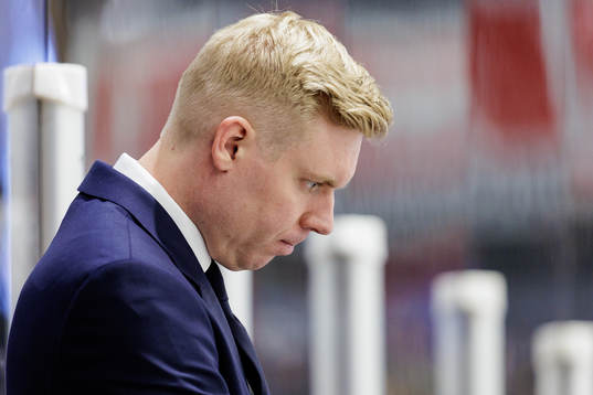 AIKs tränare Anton Blomqvist deppar
