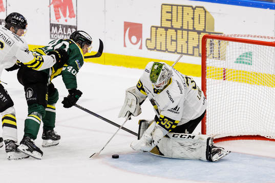 AIKs målvakt Niklas Lundström