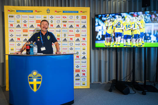 Head coach Peter Gerhardsson of the Swedish women's