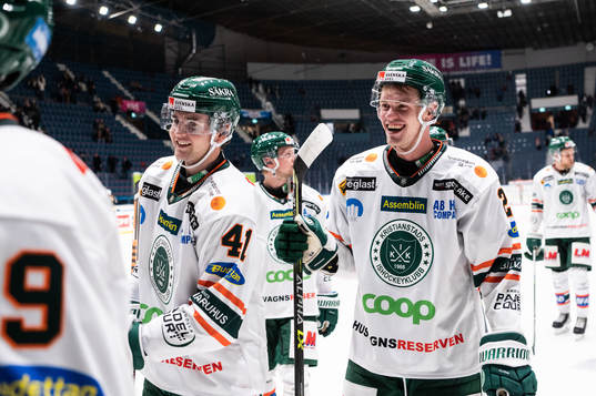 Kristianstads Melker Eriksson och Jakob Bondesson jublar