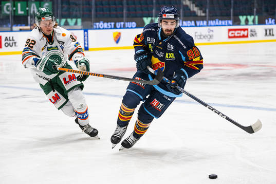 Djurgårdens Kevin Karlsson och Kristianstads Dennis
