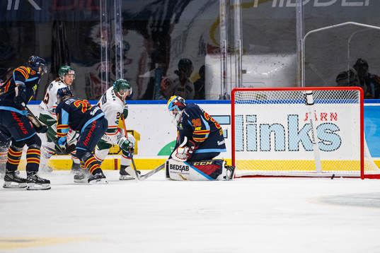 Kristianstads Dennis Svensson gör 0-1