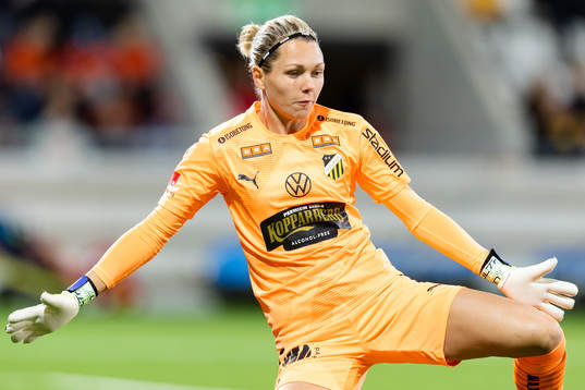 Goalkeeper Jennifer Falk of Häcken
