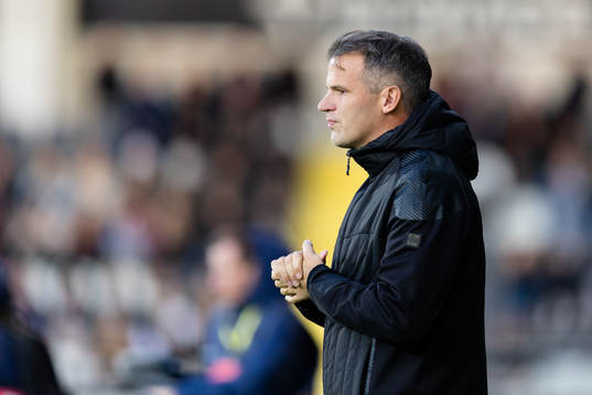 Head coach  Robert Vilahamn of Häcken