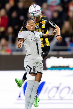 Ashley Lawrence of Paris Saint Germain and Stine Larsen of