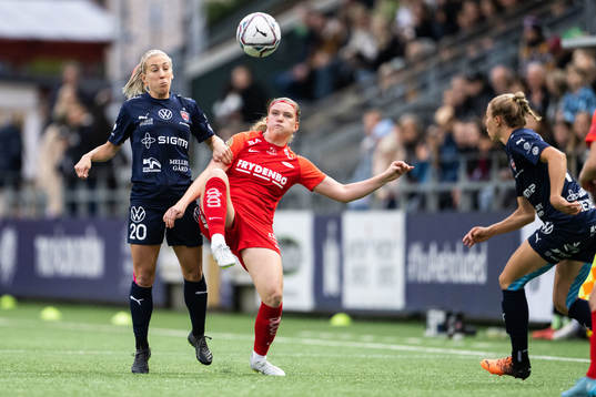 Mia Persson of FC Rosengård and Signe Gaupset of Brann