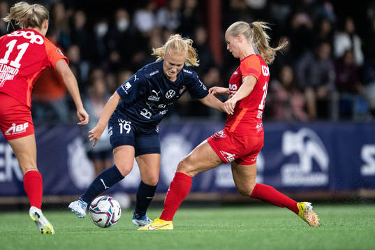 Sofie Bruun Bredgaard of FC Rosengård and Lisa Fjeldstad