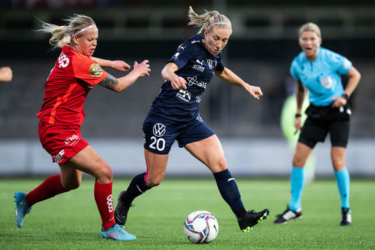 Therese Sessy Åsland of Brann and Mia Persson of FC