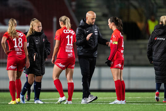 Head coach Olli Harder of Brann looks dejected