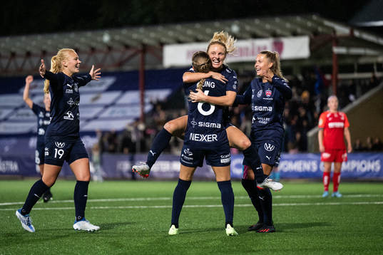 Mimmi Larsson of FC Rosengård celebrates with Ria Noora