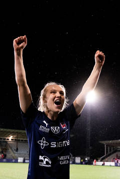 Fiona Brown of FC Rosengård celebrate