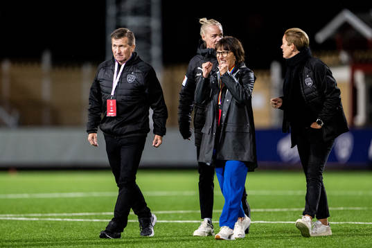 Chairman Håkan Wifvesson, Caroline Seger, Club manager
