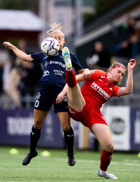 Mia Persson of FC Rosengård and Signe Gaupset of Brann