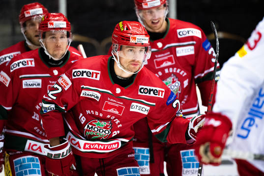 Modos Adam Pettersson jublar