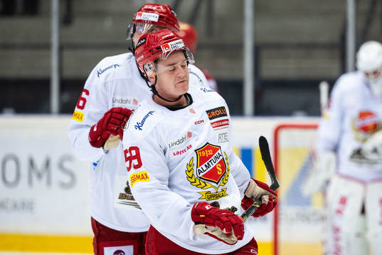Almtunas Pelle Hedlund deppar
