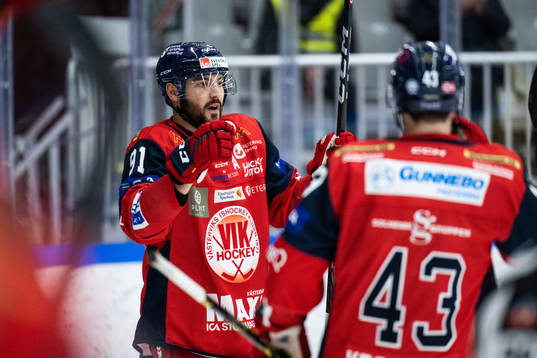 Västerviks Marcus Vela jublar