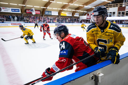 Västerviks Hampus Plato och Södertäljes Johan Ivarsson