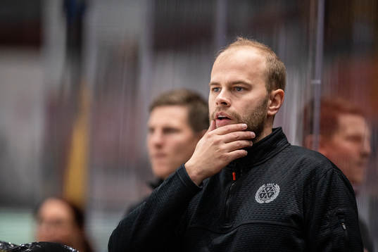 Brynäs tränare Filip Eriksson