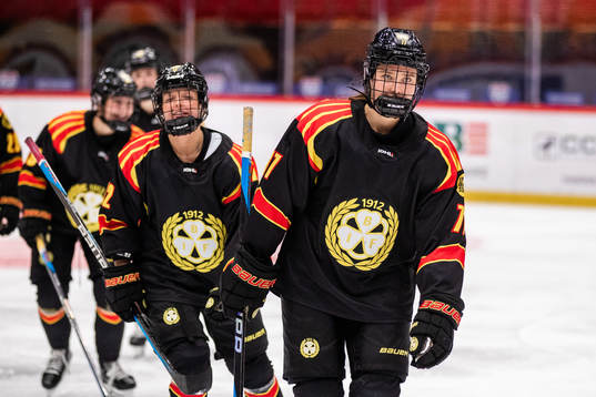 Brynäs Sofia Ljung jublar