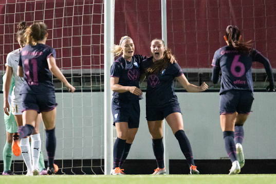 Malmö FFs Linnea Svensson jublar