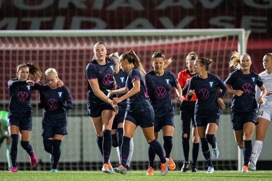 Malmö FFs Linnea Svensson jublar