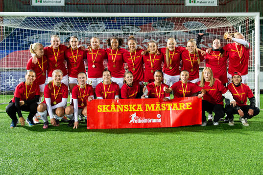 Rosengårds spelare jublar