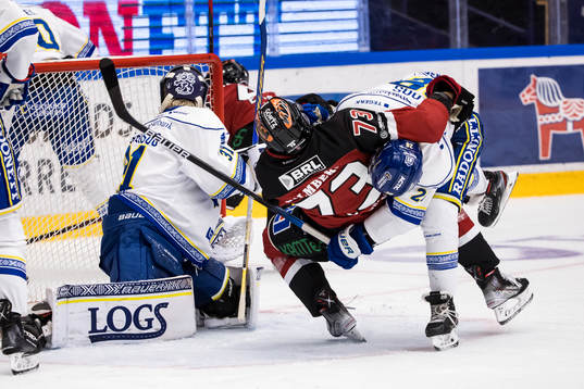 Örebros Oliver Eklind och Leksands Justin Glenn Kloos