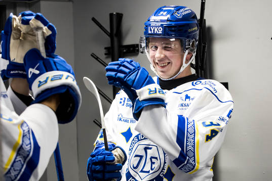 Leksands Arvid Eljas innanr ishockeymatchen i SHL mellan