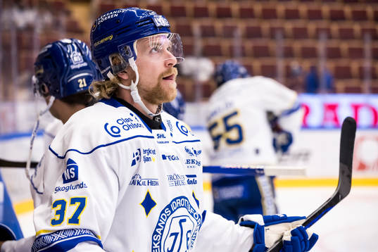 Leksands Anton Lindholm innan ishockeymatchen i SHL mellan