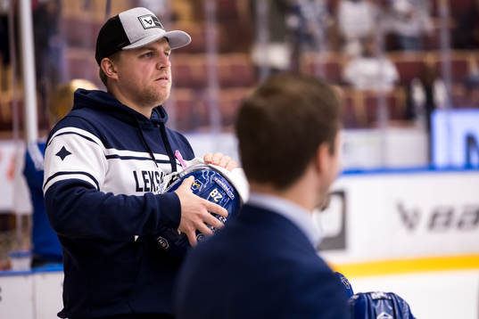 Leksands materialförvaltare Jesper Korning innan