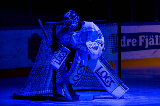 Leksands målvakt Kasimir Kaskisuo innan ishockeymatchen i