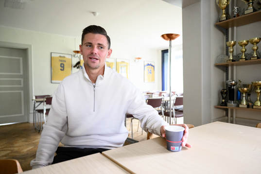 Värnamos Marcus Antonsson blir intervjuad